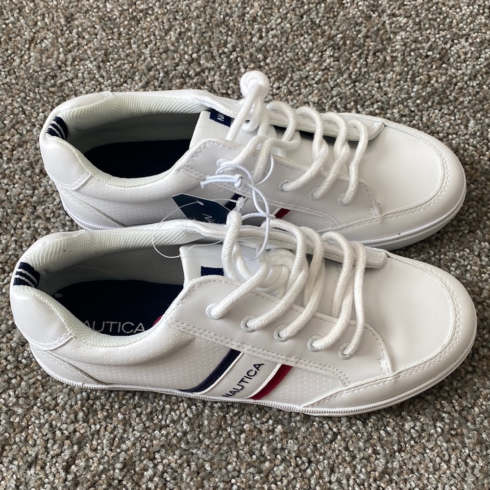 CNAUTICA Youth shoes size 4